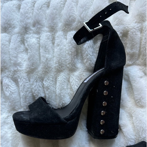 Black Steve Madden heels size not visible anymore (6) - Picture 6 of 6